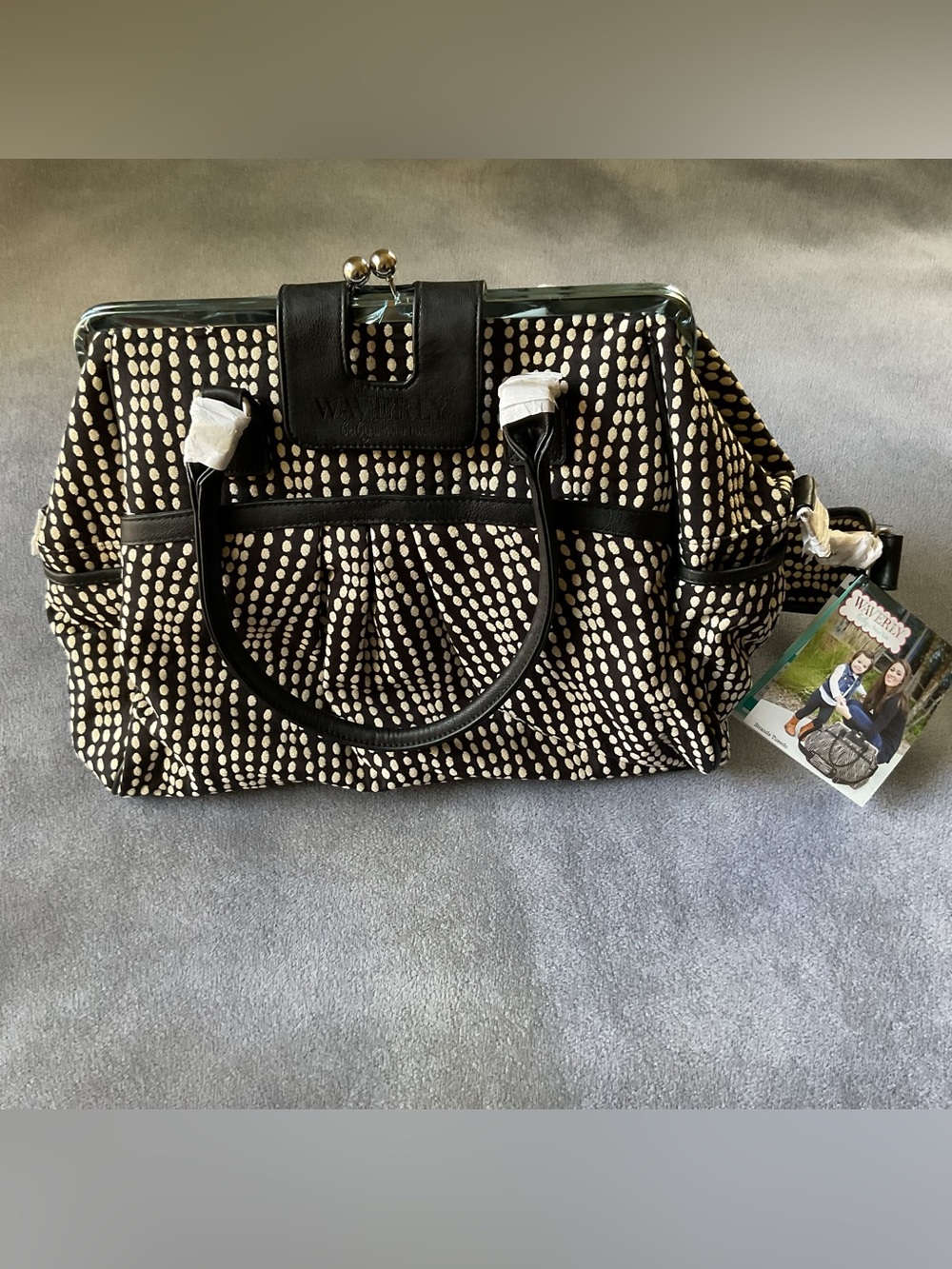 Beautiful NWT Waverly Strands Tuxedo Kiss Lock Diaper Bag